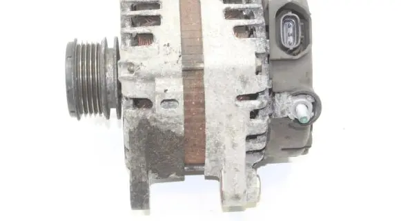 Hyundai i40 Generator/alternator 373002A800