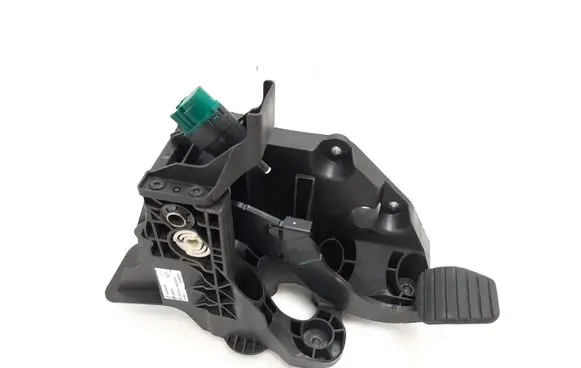 Opel Vivaro Brake pedal 465016415R 93459474 81007104