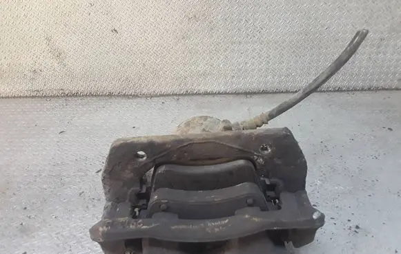 Mercedes-Benz B W245 Front brake caliper 