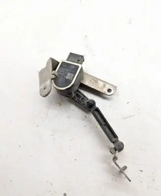 Headlight/headlamp level sensor