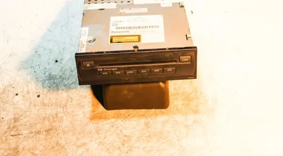 Audi A6 S6 C6 4F CD/DVD changer 4E0910110C