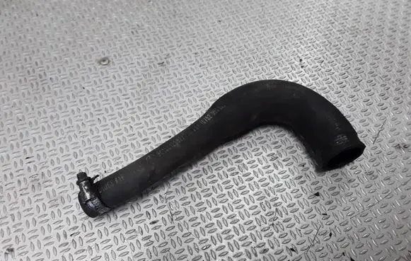 Mercedes-Benz Sprinter W901 W902 W903 W904 Engine coolant pipe/hose 9015012582