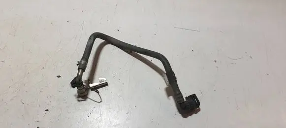 Coolant pipe/hose