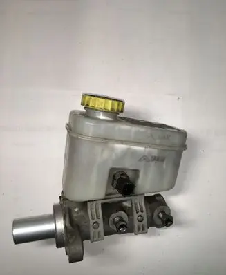 Dodge Nitro Master brake cylinder 2C2400