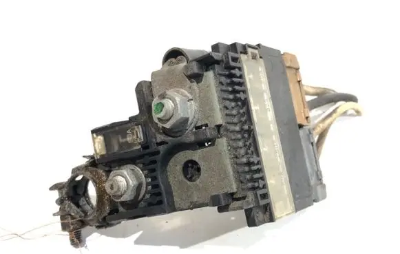 Suzuki Swift I Positive cable (battery)
