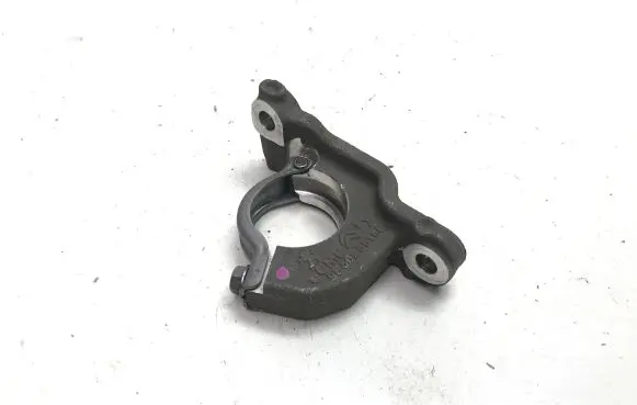 Opel Mokka B Driveshaft support bearing bracket 9850285180