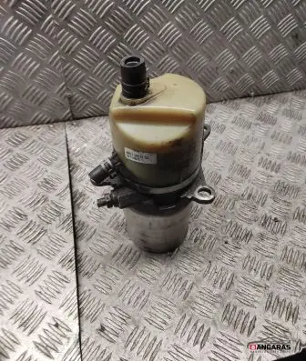 Volvo V50 Power steering pump 4n513k514dj