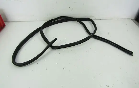 Audi A6 S6 C8 4K Rear door rubber seal (on body) 