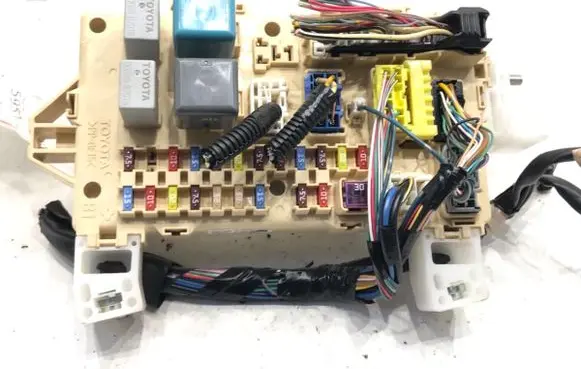 Toyota Corolla E120 E130 Other control units/modules 89221-0F030