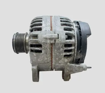 Volkswagen Golf VI Generator/alternator 03L903023 0124525187