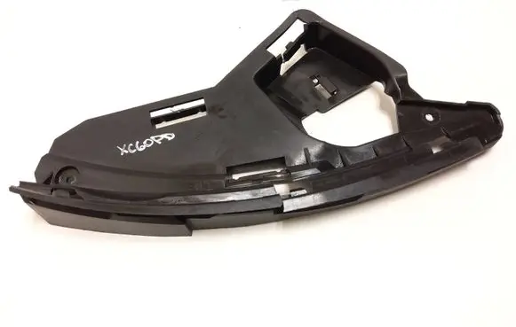 Volvo XC60 Headlight/headlamp mounting bracket 30763434