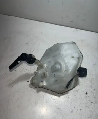 Brake fluid reservoir
