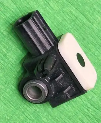 Ford Mondeo MK V Airbag deployment crash/impact sensor CM5T14B006AA C83HA 150602700