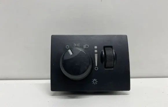 Dodge Challenger Light switch P68019567AE