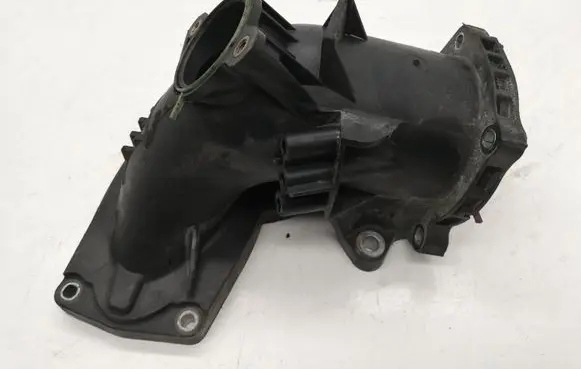 Mercedes-Benz C W204 Other engine bay part A6510900028