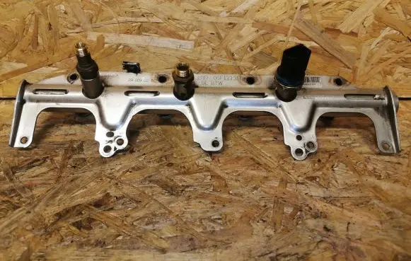 Audi TT TTS Mk2 Fuel main line pipe 06F133317L 0261545037