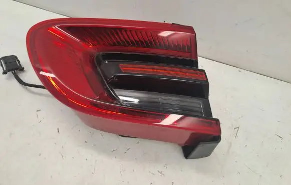 Porsche Macan (95B) Tailgate rear/tail lights 95B945093G 01150003 20102015