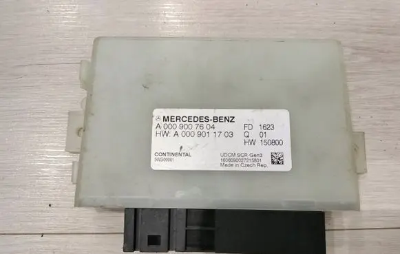 Mercedes-Benz S W222 Reducing agents exhaust control unit A0009007604