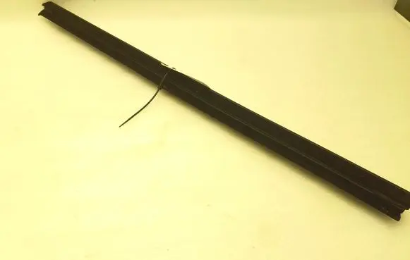Nissan Qashqai J12 Rubber seal rear door window/glass 