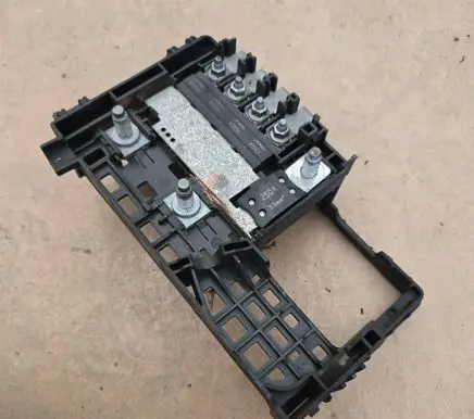 Opel Corsa D Fuse module 13285113 13082010