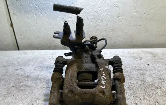 Volkswagen Caddy Rear brake caliper