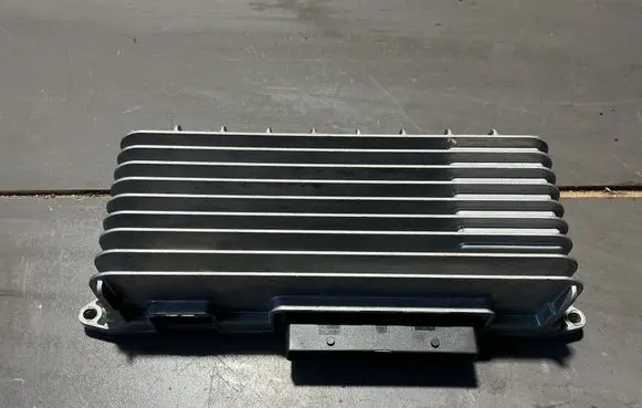 Audi A6 S6 C6 4F Sound amplifier 4F0910223M 4F0035223N 720300800300
