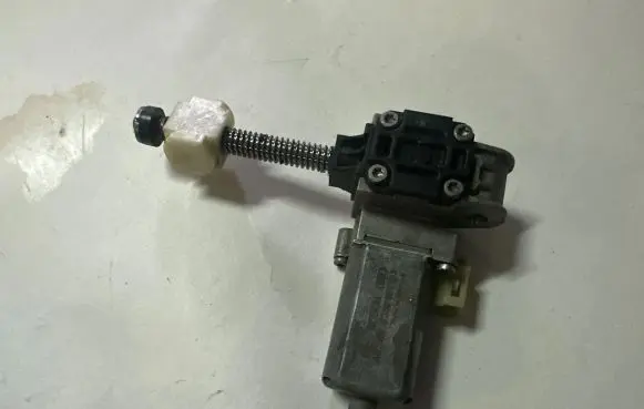 Seat adjustment motor