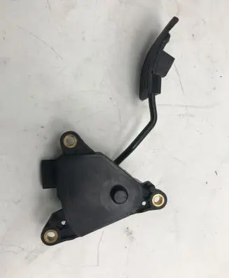 Nissan Qashqai Accelerator throttle pedal 3057B 01099