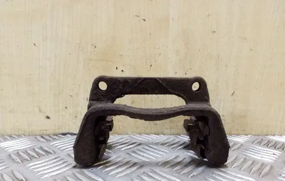 Land Rover Freelander 2 - LR2 Brake caliper pad carrier rear 