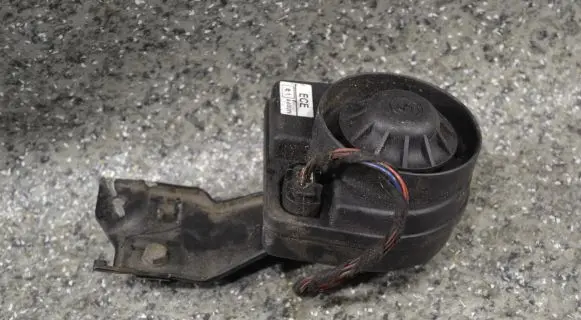 BMW 3 E46 Alarm system siren 8383152 E1000276