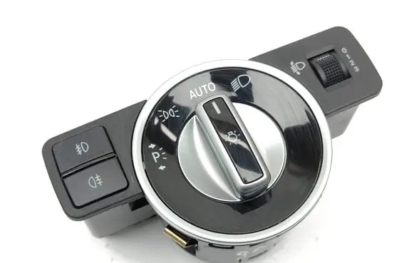 Infiniti Q30 Light switch