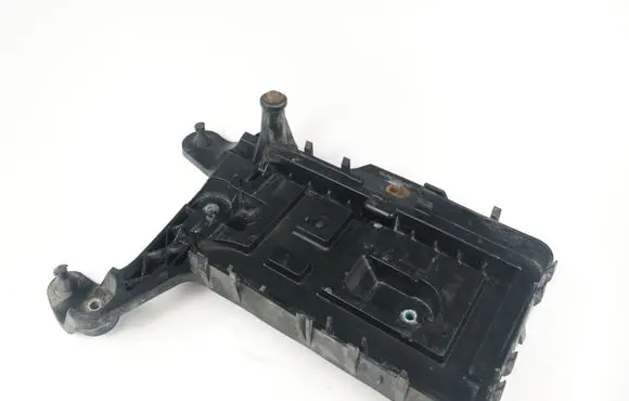 Volkswagen Golf Plus Battery tray 1k0915333c