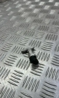 Volvo XC60 Air conditioning (A/C) pressure sensor 31292004
