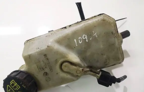 Volvo S40 Master brake cylinder 