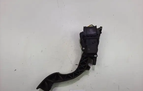Volvo V50 Accelerator throttle pedal 4M519F836AH