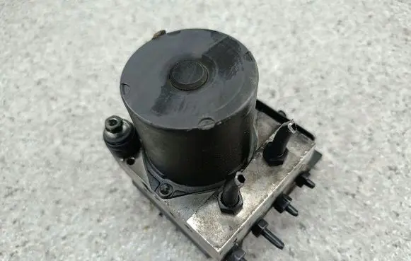 Audi A6 S6 C6 4F ABS Pump
