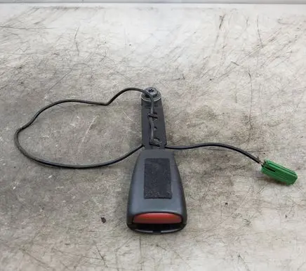 Volvo V70 Front seatbelt buckle