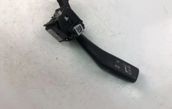 Volkswagen Caddy Indicator stalk 1K0953513E