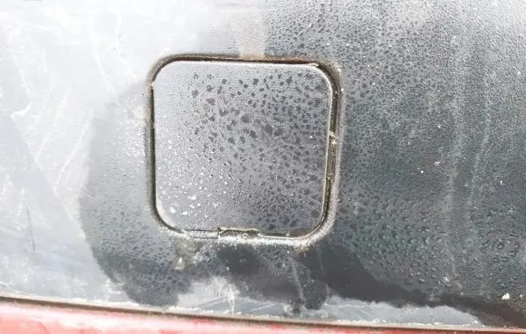 Rear bumper row hook cap/cover