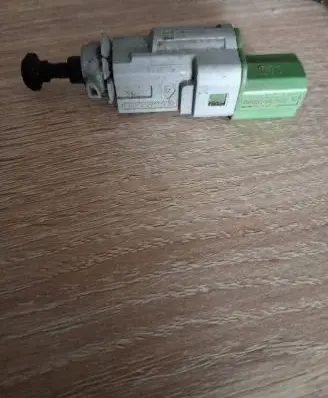 Clutch pedal sensor