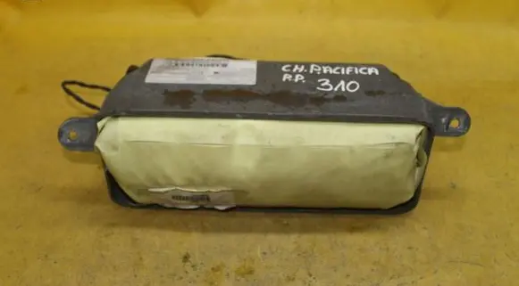 Chrysler Pacifica Passenger airbag
