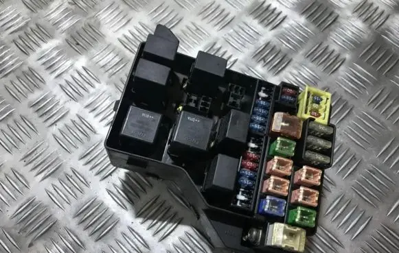 Volvo S40, V40 Fuse box set