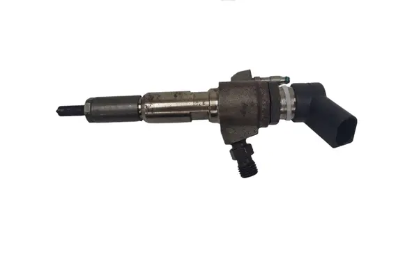 Volvo V40 Fuel injector 9802448680
