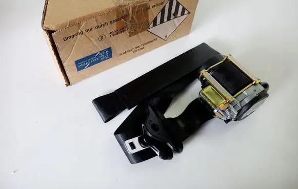 Peugeot 206+ Front seatbelt 96361057XX