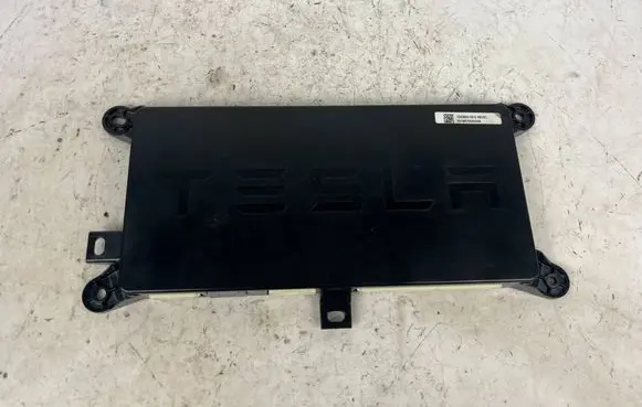 Tesla Model X Central body control module 104390000E