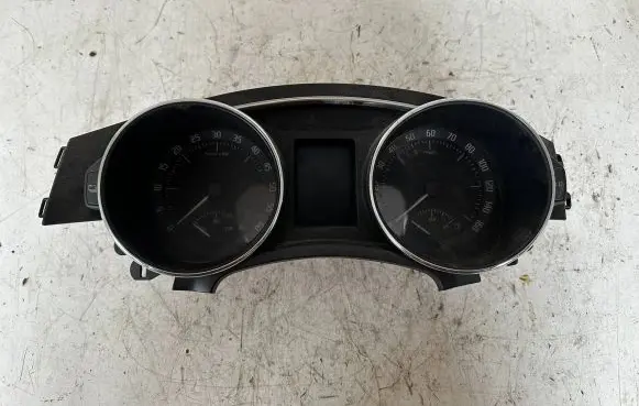 Skoda Superb B6 (3T) Speedometer (instrument cluster) 3T2920941M VD104820 1452501984