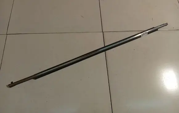 Toyota Avensis T250 Front door glass trim molding