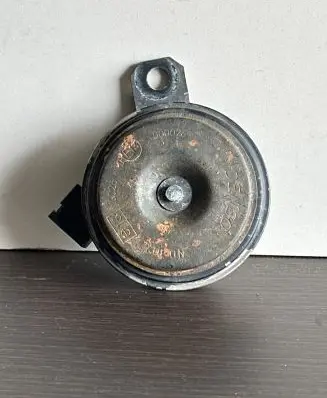 Toyota Avensis T270 Horn signal 000026