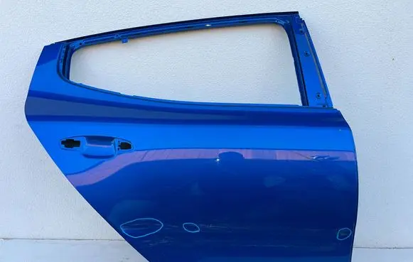 KIA Stinger Rear door 