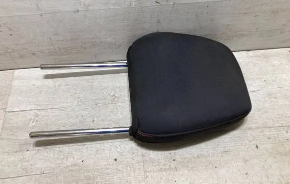 Ford Focus Front seat headrest 